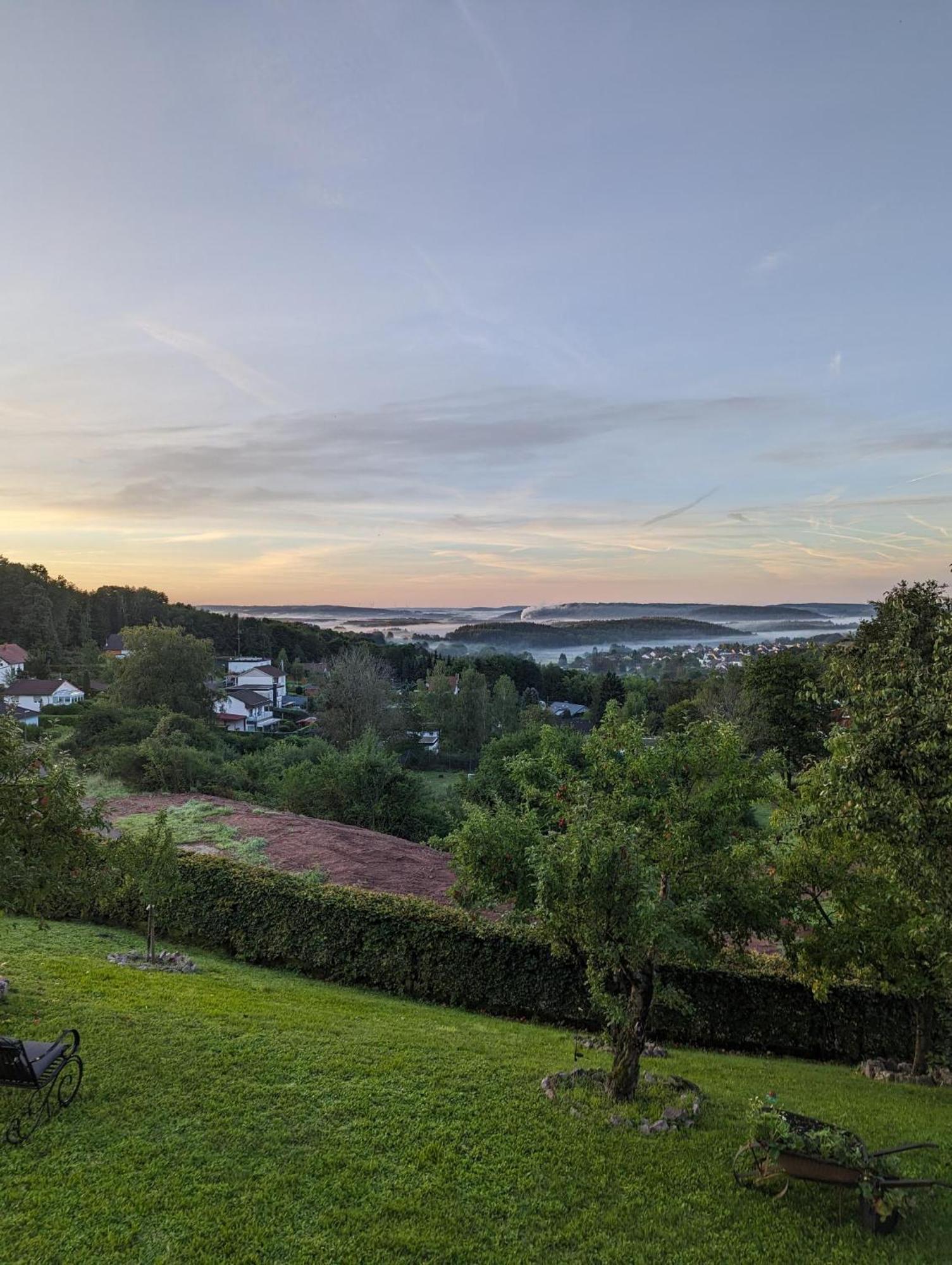Sonnige Aussicht Vila Losheim Exterior foto